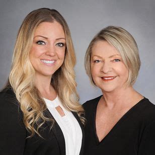 Juli Whelchel, Vicki Whelchel
