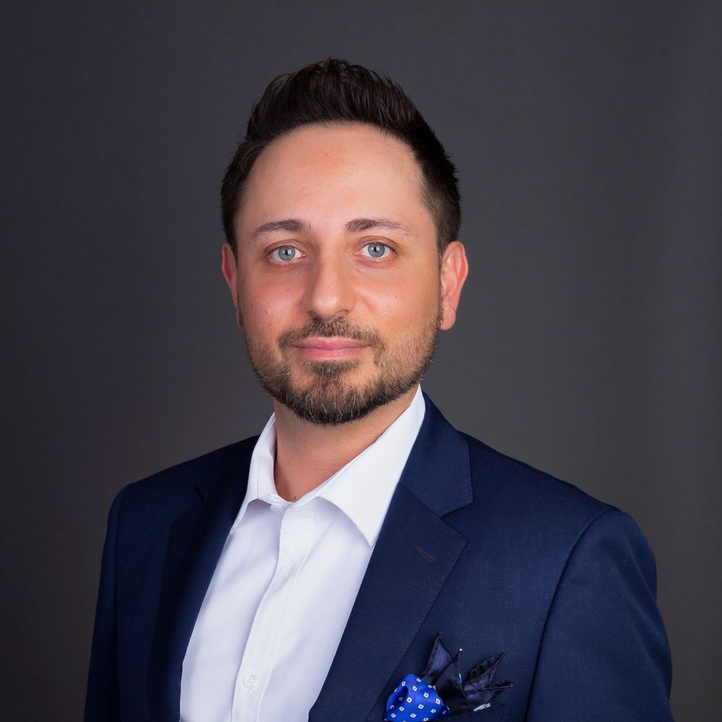 Dennis Adelpour