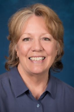 Leslie C Williams