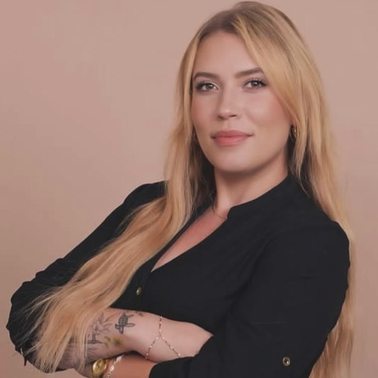 Roxolana Kuhn