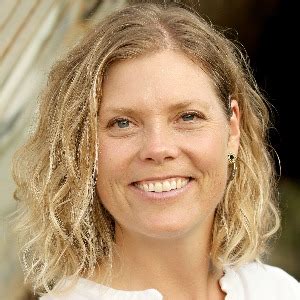 Alison L Pernell