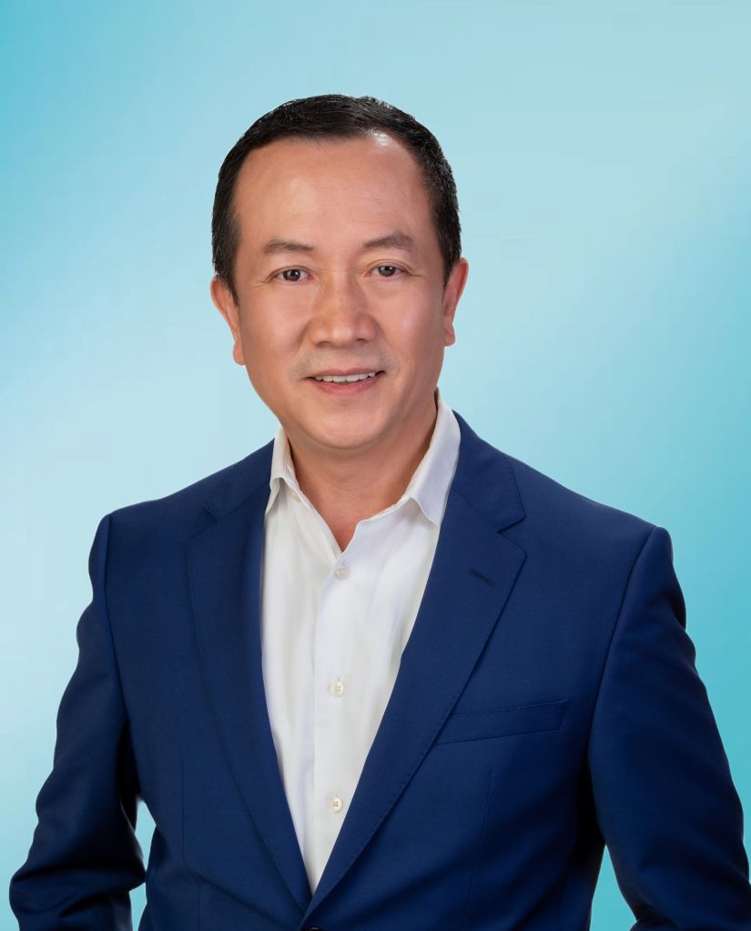 Rui Dong ( Raymond ) Wang