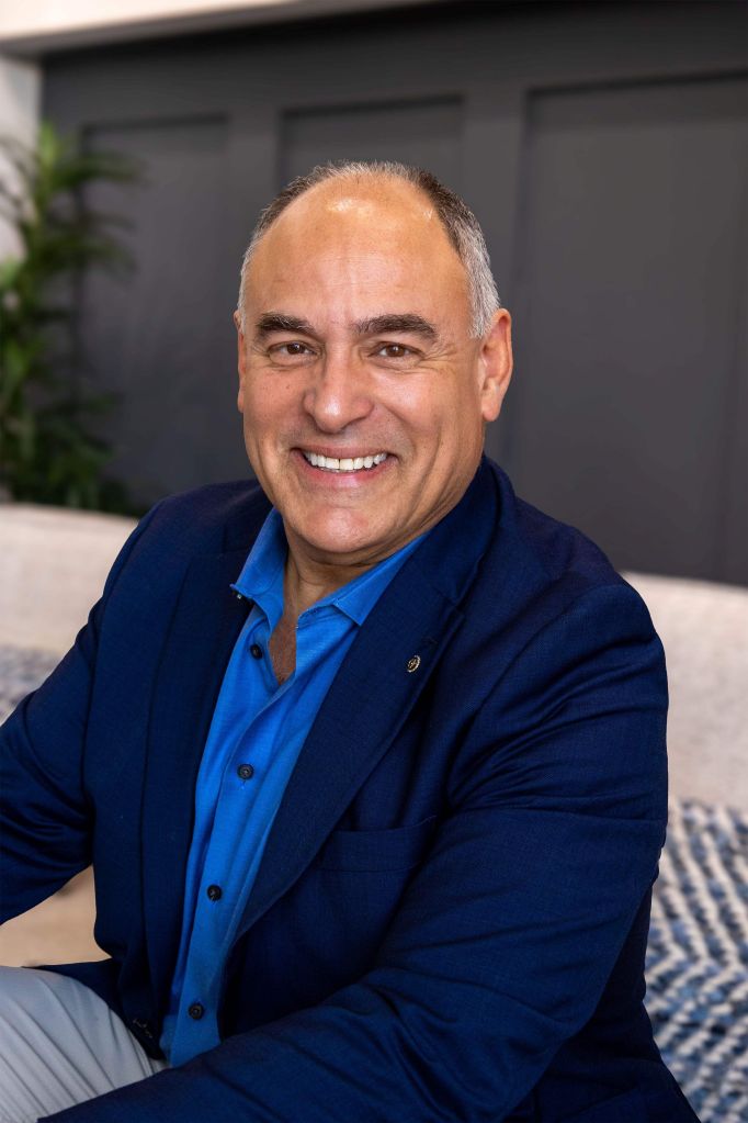 Kenneth Ruiz