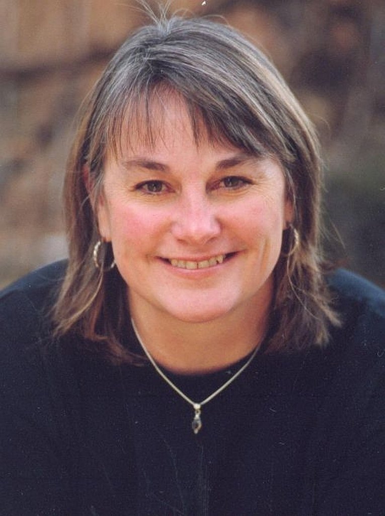 Mary E Murphy