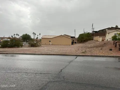 Residential Land in Lake Havasu
