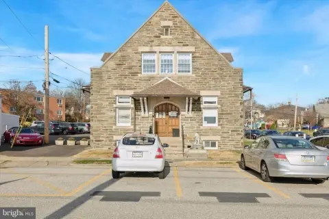 Glenside Office Suite Near Train