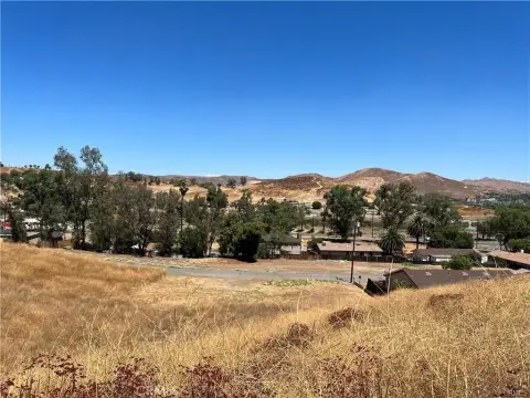 Lake Elsinore View Lot