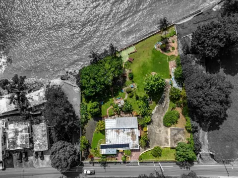 Oceanfront Triplex With Direct Access