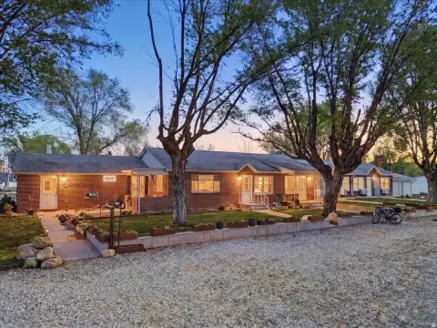 Turn-Key Motel with Owner's Residence