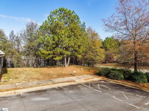 Commercial Lot in Mall Park
