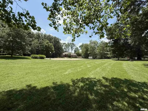 Residential Lot in Country Club