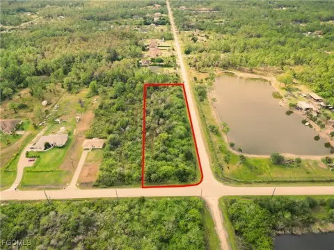 2.81-Acre Corner Lot in Naples