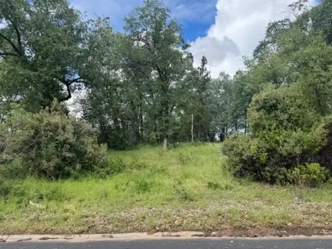 Land Parcel in North Fork