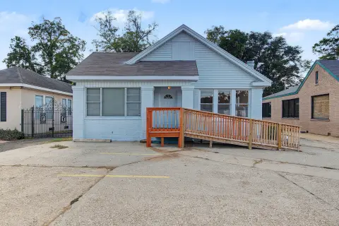 Medical Office with Hardwood Floors