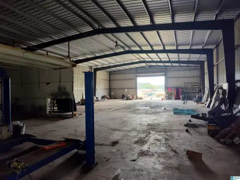 Commercial Buildings in Alpine, Alabama