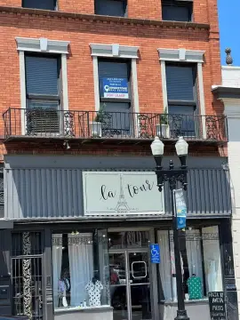 Mixed-Use Retail Building with Loft