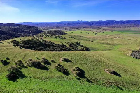 Agricultural Land with Oak Woodland