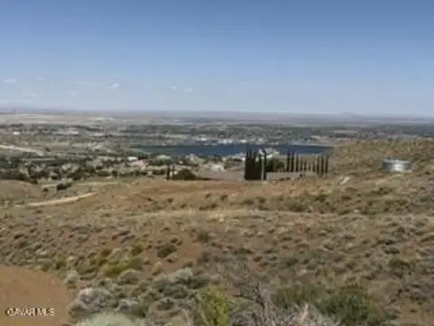 Palmdale Buildable Lot with Views