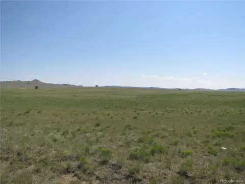 Land Near Reservoirs and Dream Stream