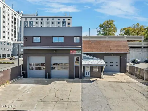 Auto Shop with Showroom