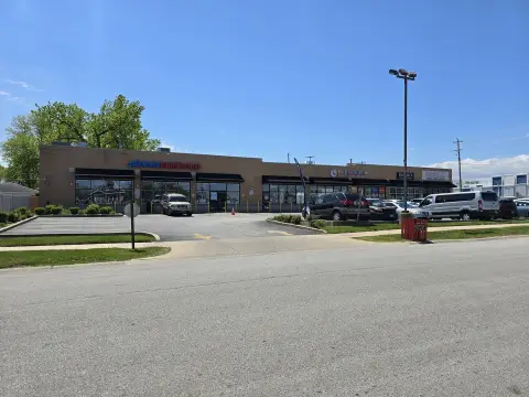 Multi-Tenant Retail Plaza