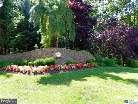 Residential Land in Weyhill Woods