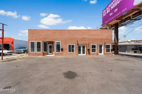 Mixed-Use Income Property, Lancaster