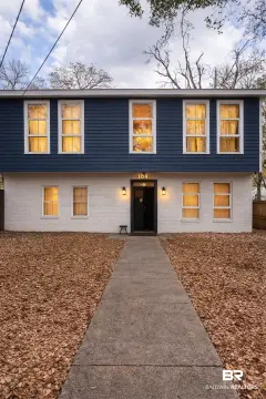 Remodeled 5-Unit Apartment Building