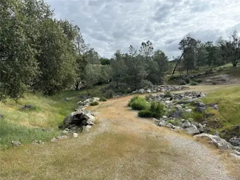 Coarsegold Land Near Yosemite Lake