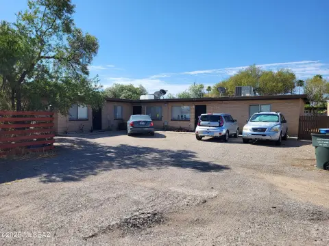Triplex with Central A/C Units