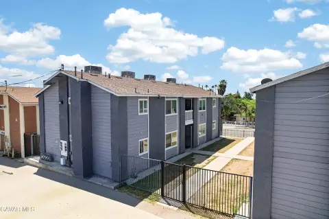 Bakersfield Fourplex: Investment Opportunity