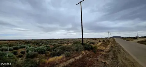 Palmdale Land with Mountain Views