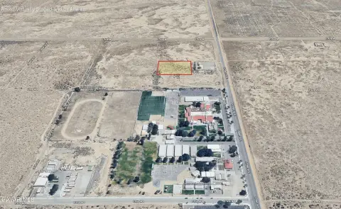 Land Parcel in Lake Los Angeles