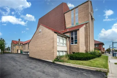 Church Facility with Flexible Spaces