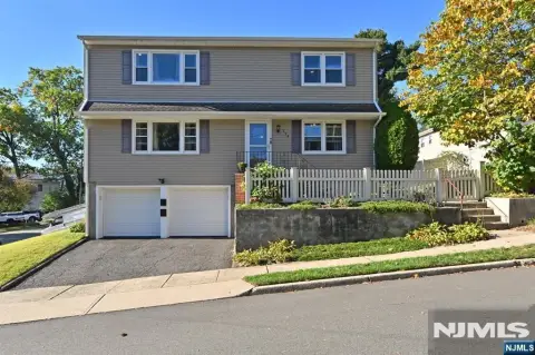 2-Unit Duplex with Garage