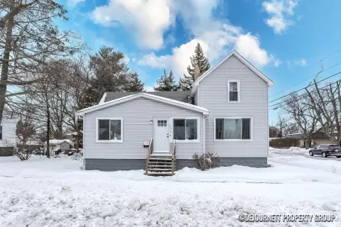 Grand Haven Duplex with Parking