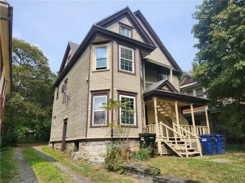 Fully Occupied Syracuse Triplex