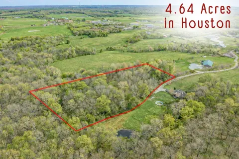 Land with Cave Near Houston