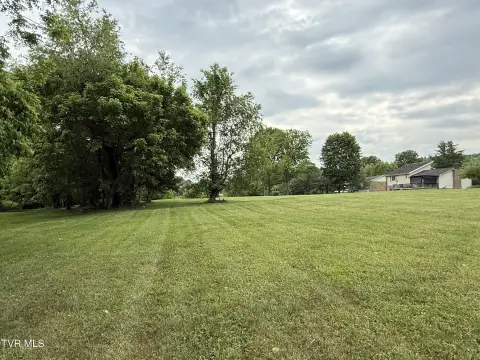 Land in Country Club Estates