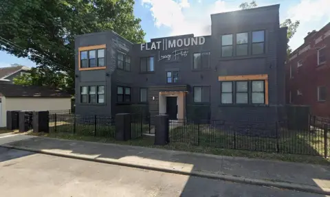 8-Unit Multifamily Building