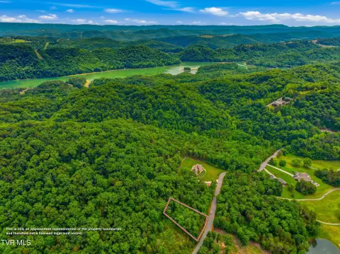 Wooded Residential Homesite in Golf Community