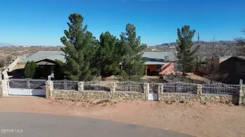 Spacious Duplex on Oversized Lot