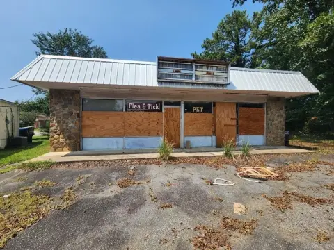 Storefront Retail Property