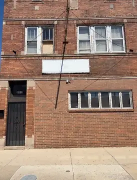 Mixed-Use Building in Chicago Lawn