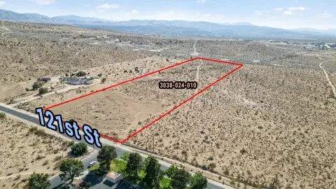 9.59 Acre Lot in Pearblossom