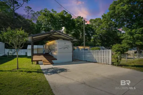 Turn-Key RV Lot in Lillian