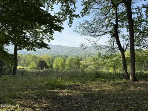 Unrestricted Mountain-View Land