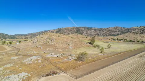 Tehachapi Land with Valley Views