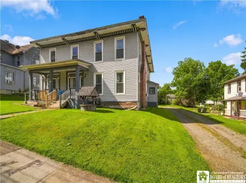 Duplex With Separate Utilities