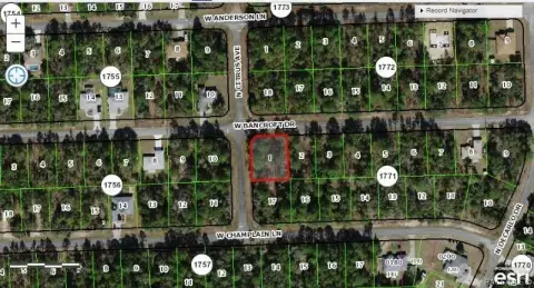 Residential Corner Lot in Citrus